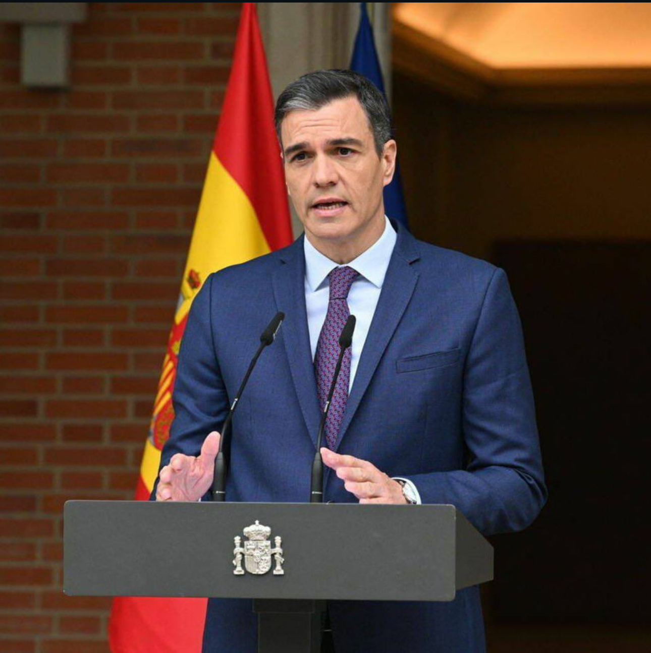 İspanya Başbakanı Pedro Sanchez'in Uçağı Ankara'ya Acil İniş Yaptı