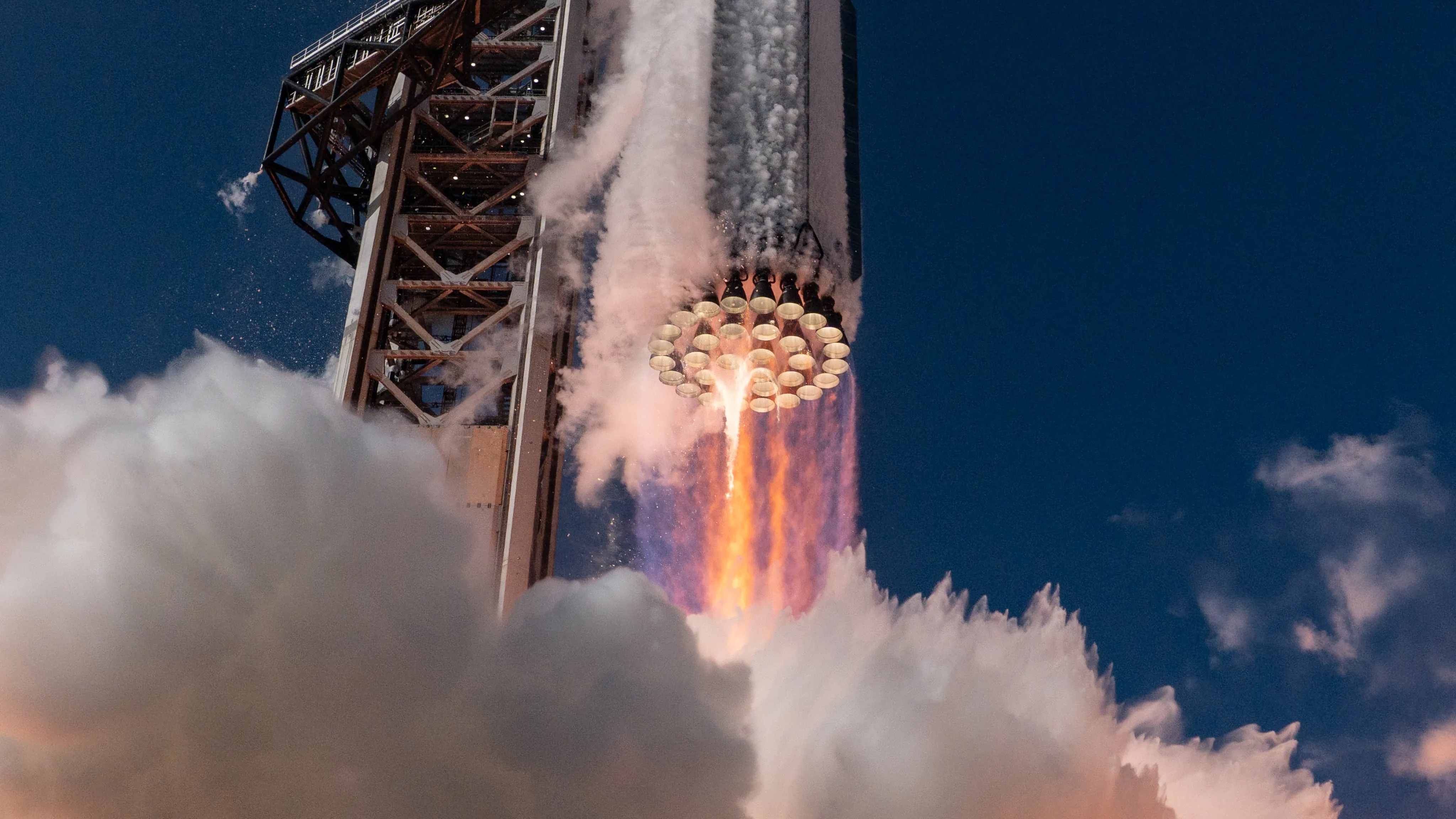 Starbase'te Gece Mesaisi: Pad Abort Yaşanan Starship Flight 13 Fırlatıldı!
