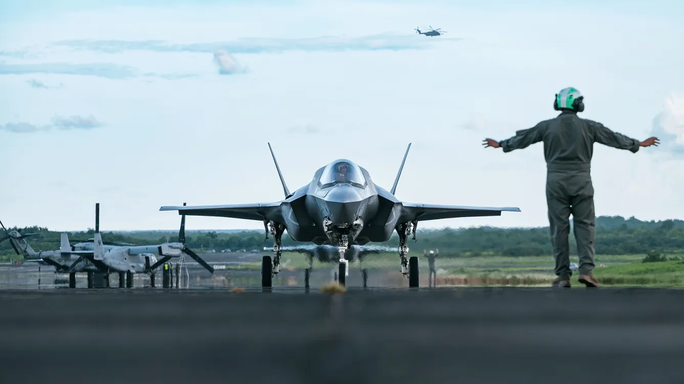 ABD, F-35B Savaş Uçaklarını Porto Riko’ya Konuşlandırdı