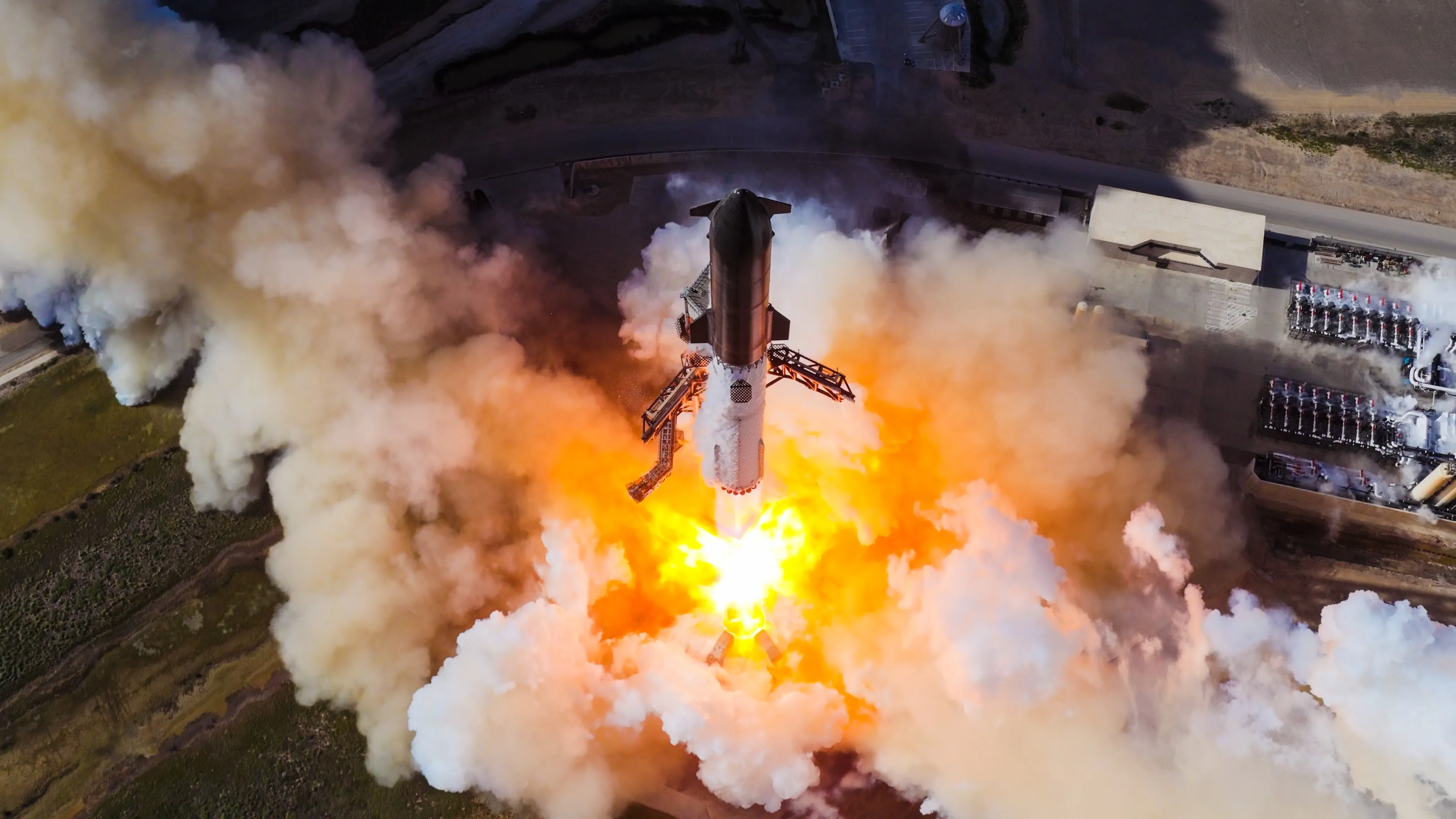 Starbase'te Gece Mesaisi: Pad Abort Yaşanan Starship Flight 13 Fırlatıldı!