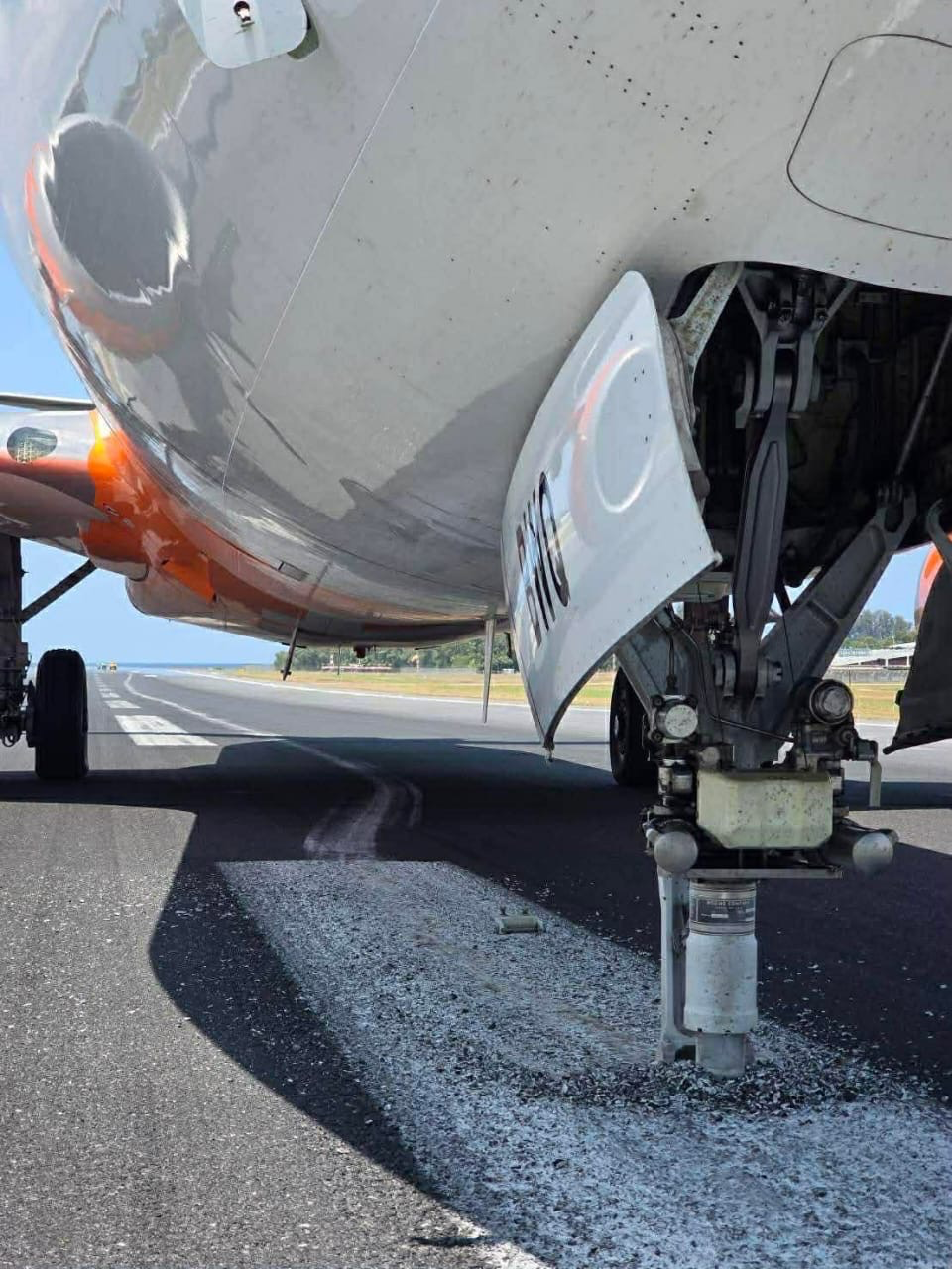 Phuket Havalimanı’nda Air India Express Uçağı Sert İniş Yaptı: Pist Geçici Olarak Kapatıldı