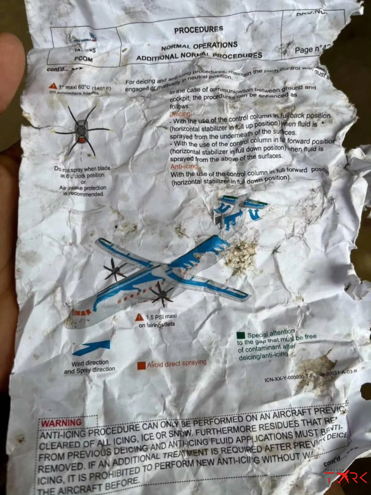 ENDONEZYA’DA ATR 42 TİPİ UÇAK DÜŞTÜ