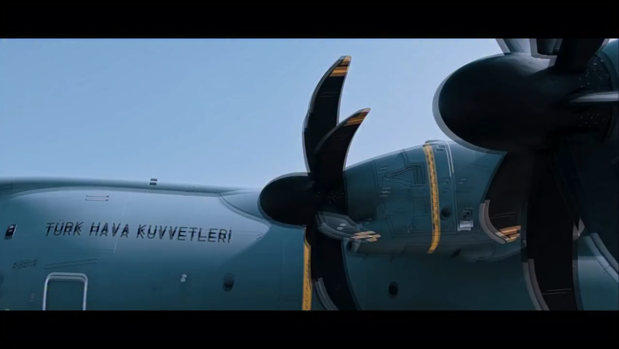 Gökyüzünde Kusursuz Uyum: A400M’den 9.000 Feet’te Paraşüt Atlayışı