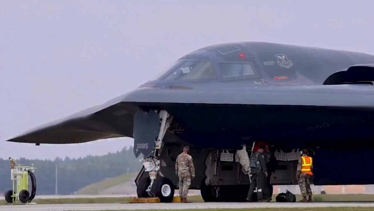 ABD’ye Ait B-2 Spirit Bombardıman Uçaklarının İran’a Yönelik Operasyon İddiası