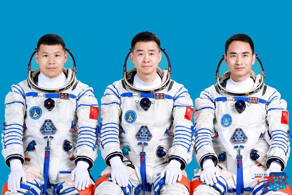 Çinli Astronotlar Shenzhou-20 Görevi Sonrası Ödüllendirildi