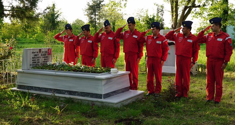 Şehit Pilot Yüzbaşı Ümit Özer’i Şehadetinin 14. Yılında Rahmet ve Minnetle Anıyoruz